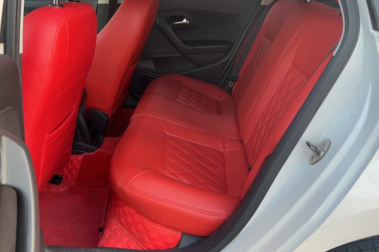 Used Volkswagen Polo 2013 1.6L Automatic Comfort Edition
