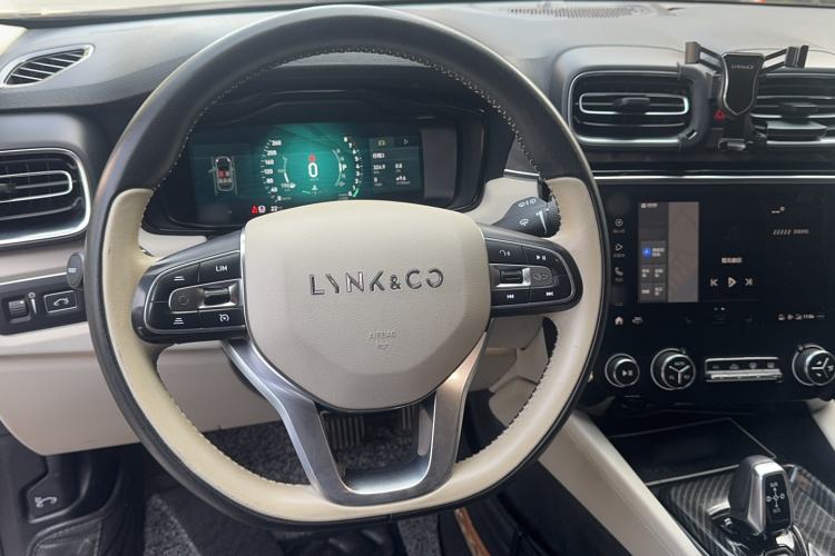 Used Lynk & Co 02 2018 1.5T DCT Two-Wheel Drive Zhaopu Version China V Standard