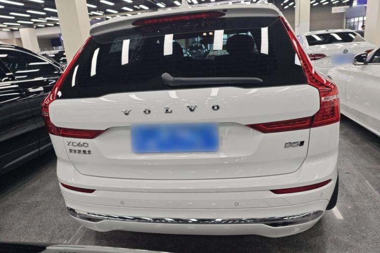 Used Volvo XC60 2022 B5 4x4 Zhiyi Luxury Edition
