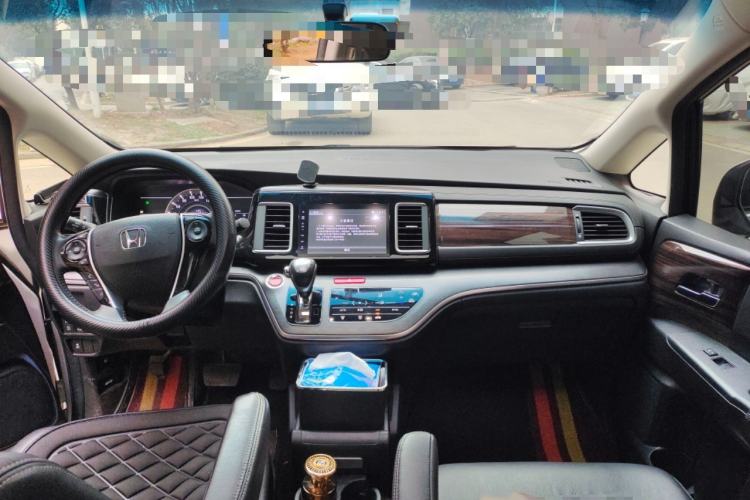 Used Honda Elysion 2016 2.4L Style Edition
