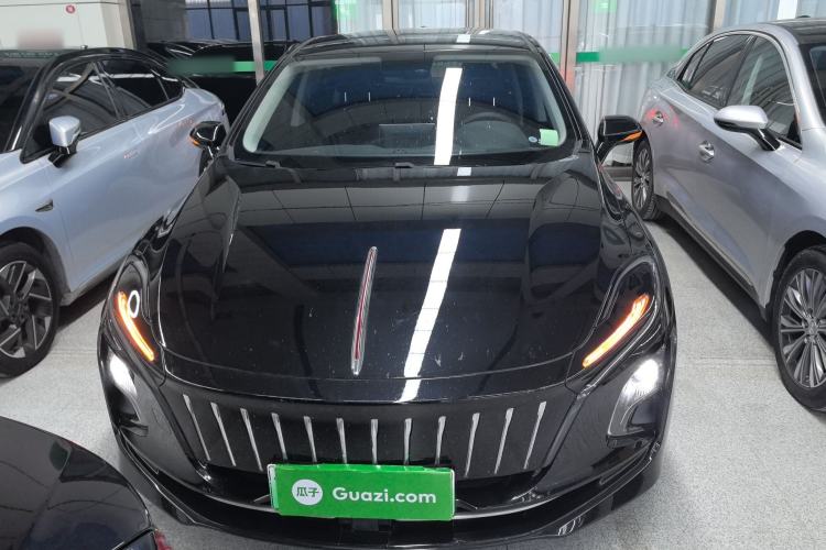 Used Hongqi E-QM5 2022 431 km Charge & Enjoy Edition
