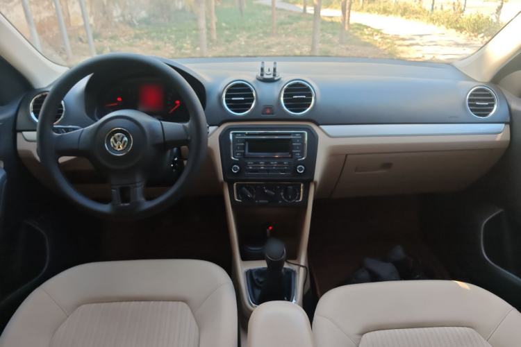 Used Volkswagen Jetta 2015 Zhuihui Edition 1.6L Manual Comfort Model
