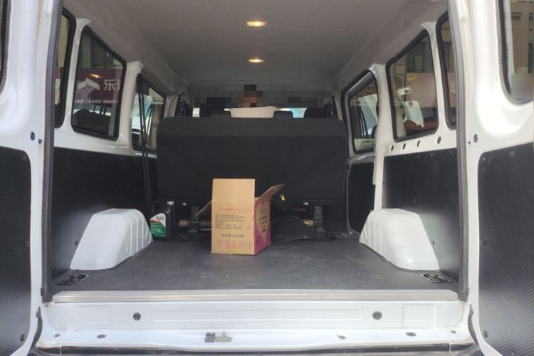 Used JMC Fushun 2023 2.0T Automatic Short-Wheelbase Low-Roof Commercial & Multi-Purpose Passenger Vehicle 6-Seater with Dual-Opening Tailgate
