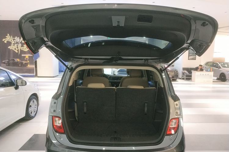 Used Buick GL6 2018 18T 6-Seater Elite Model
