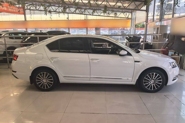 Used Skoda Octavia 2019 TSI230 DSG SmartDrive Luxury Edition China VI