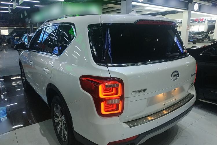 Used GAC Trumpchi GS7 2017 320T Two-Wheel-Drive Luxury Smart Connectivity Model
