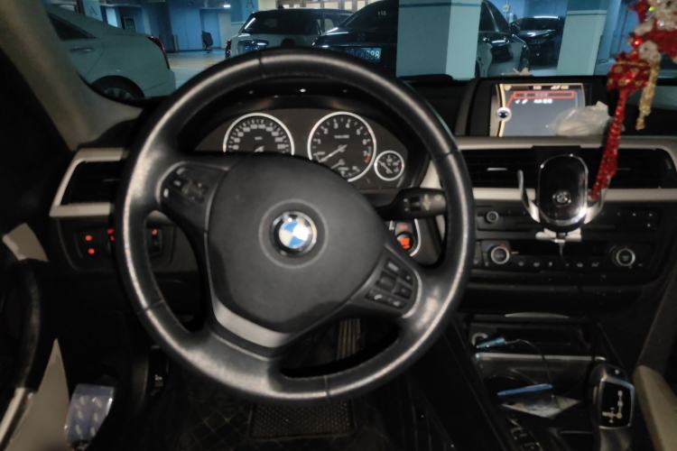 Used BMW 3 Series 2014 320Li Fashion Model
