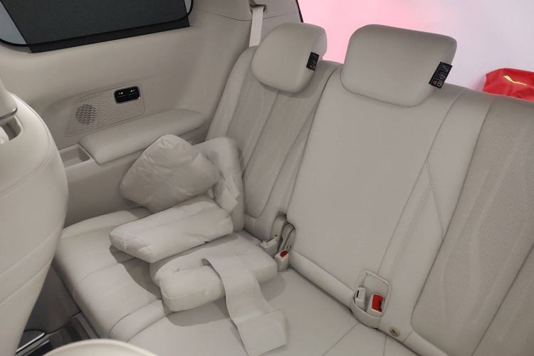 Used Buick GL8 New Energy 2024 Lu Zun Deluxe Edition 7-Seater
