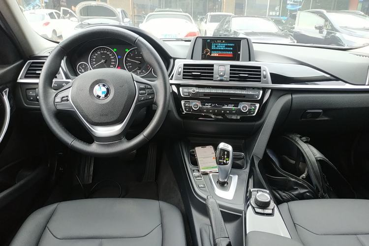 Used BMW 3 Series 2017 318Li Fashion Model
