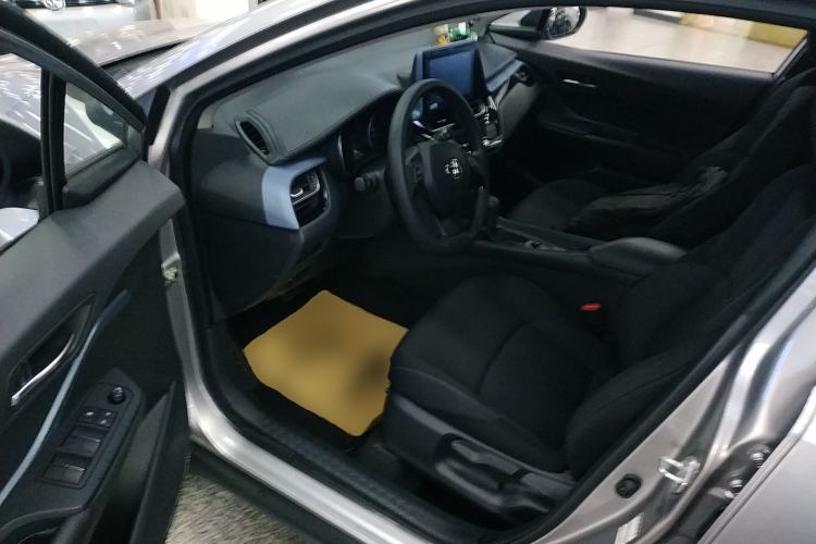 Used Toyota IZOA 2021 2.0L Enjoy Edition
