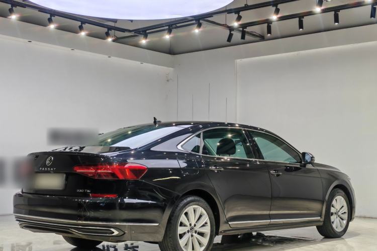 Used Volkswagen Passat 2020 Facelift 330TSI Elite Edition China VI Standard