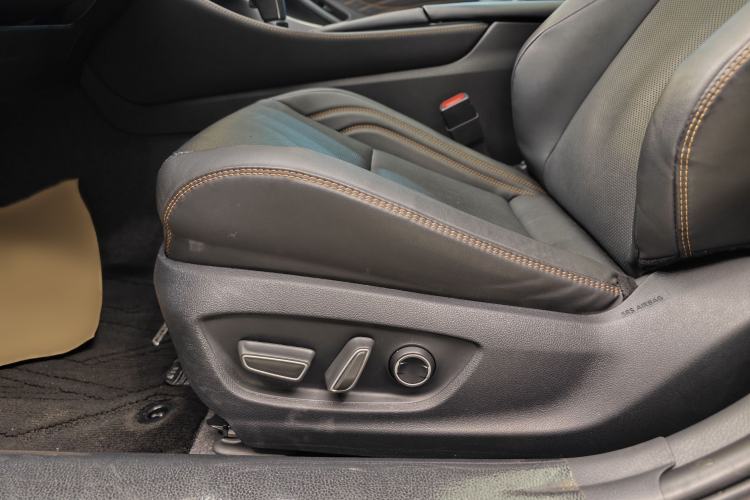 Used Toyota Avalon 2024 Dual-Motor 2.0L Luxury Edition