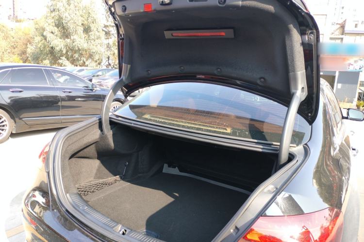 Used Mercedes-Benz E-Class 2023 Facelift E 260 L
