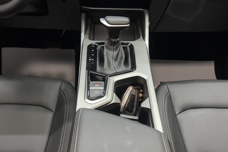 Used Geely Auto Emgrand 2025 4th Generation 1.5L CVT Starry Edition
