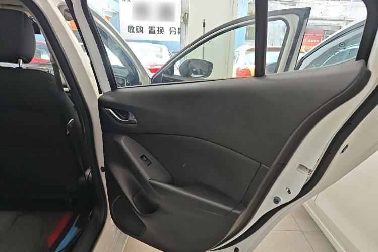 Used Mazda Mazda 3 Axela 2016 Sedan 1.5L Automatic Comfort Model
