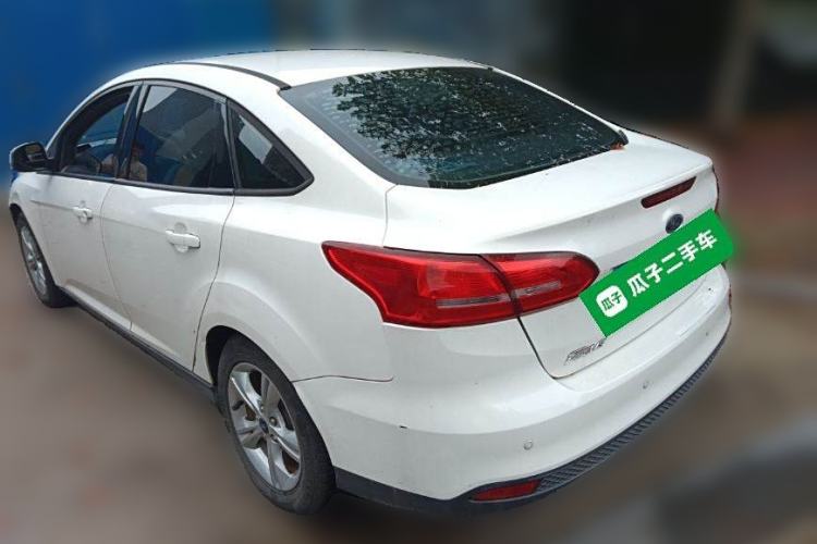 Used Ford Focus 2015 Sedan 1.6L Manual Comfort Model
