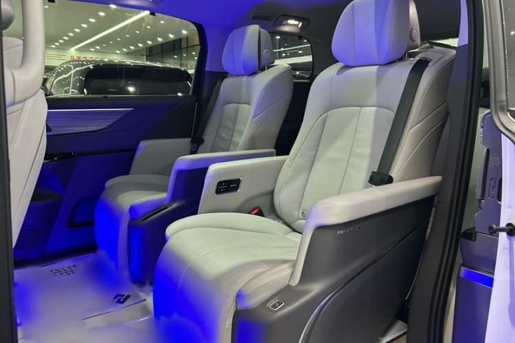 Used Buick GL8 2025 Lu Zun Deluxe Edition