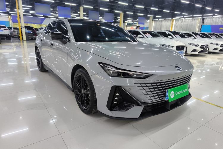 Used Changan UNI-V 2022 1.5T Prestige Version