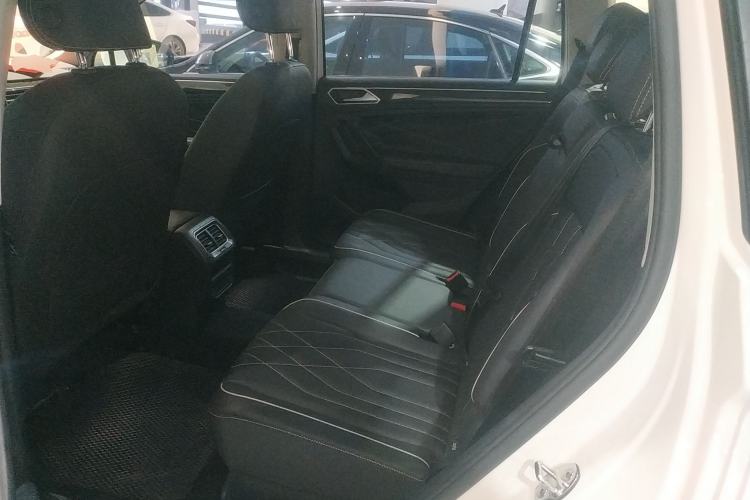 Used Volkswagen Tiguan L 2024 300TSI Automatic Two-Wheel Drive Smart Edition
