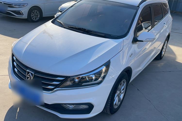 Used Baojun 310W 2017 1.5L Manual Fashion Model China V