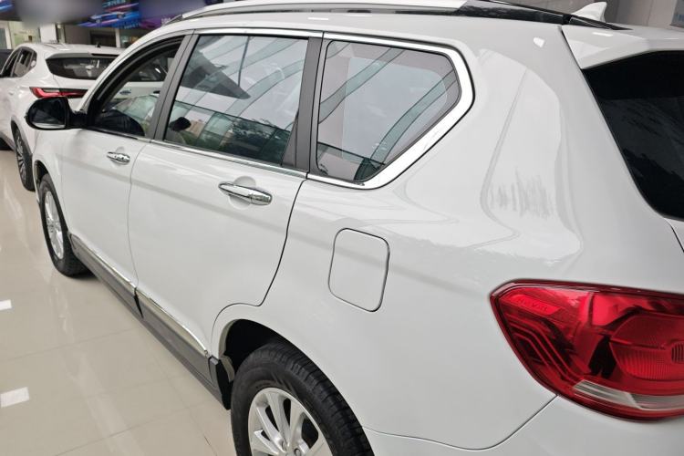 Used Haval H6 2021 Sport Edition 1.5T Automatic Elite Smart Connectivity Model with Hexagonal Grille
