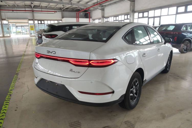 Used BYD Qin PLUS 2025 DM-i Smart Drive 55KM Leading Model
