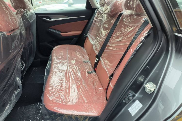 Used Changan Eado 2025 PLUS 1.4T Dual-Clutch High-Energy Version
