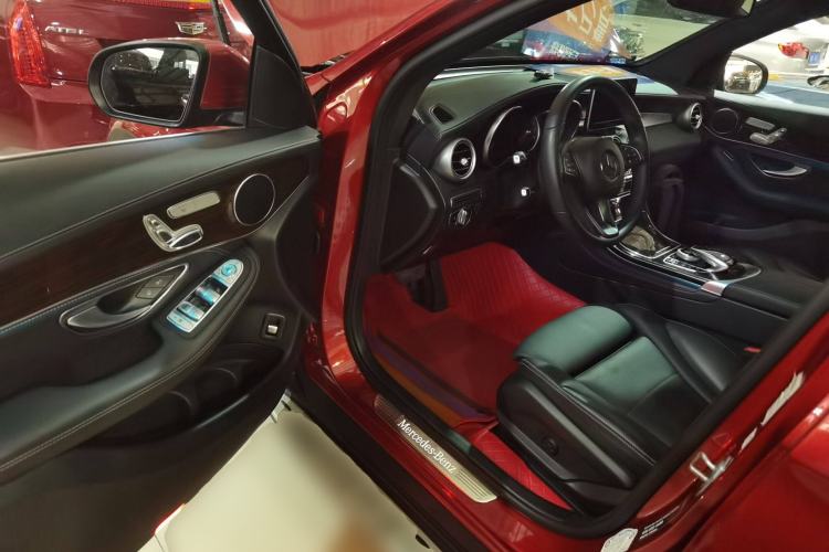 Used Mercedes-Benz GLC 2019 GLC 260 L 4MATIC Dynamic Model
