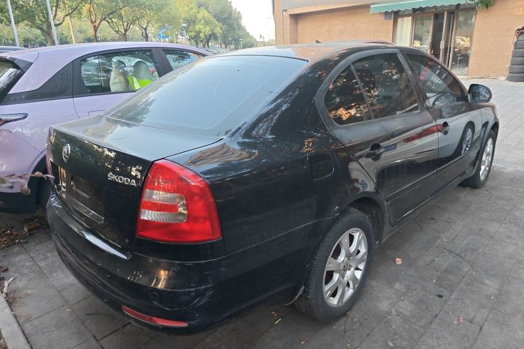 Used Skoda Octavia 2015 Classic Model 1.6L Automatic Elegance Edition
