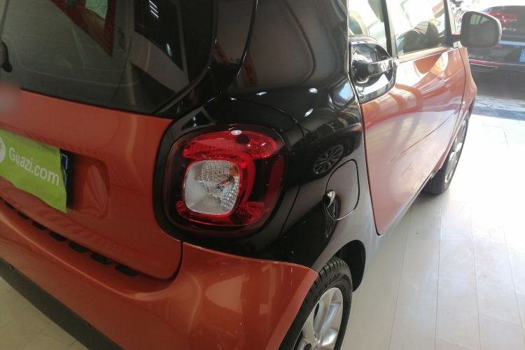 Used  fortwo 2015 1.0L 52 kW hardtop Dynamic version
