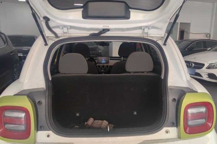 Used ORA Black Cat 2021 301 km Basic Version
