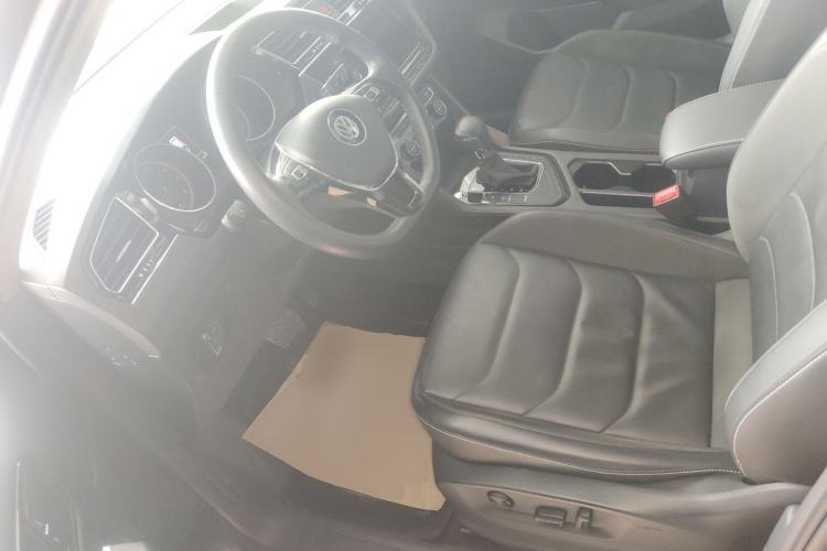 Used Volkswagen Tiguan L 2018 Revised Version 330TSI Automatic Two-Wheel Drive Comfort Edition
