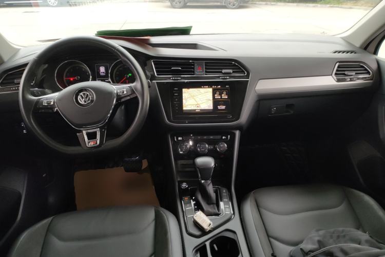Used Volkswagen Tiguan L 2020 330TSI Automatic Two-Wheel Drive Panoramic Comfort Edition China VI Standard