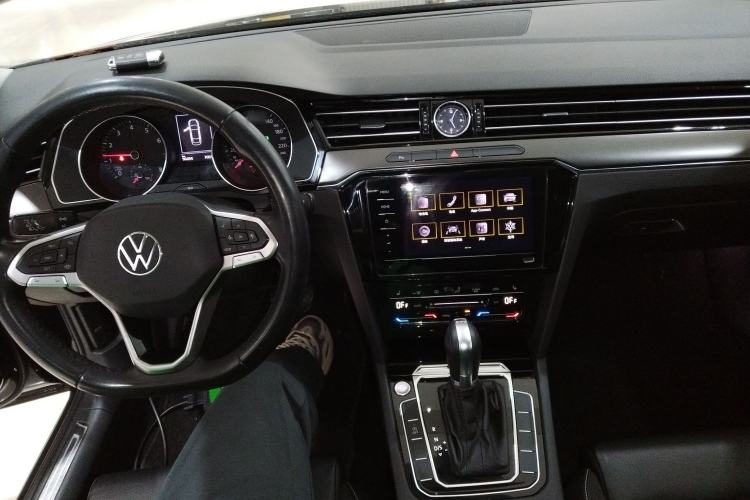 Used Volkswagen Magotan 2020 330TSI DSG Leading Model
