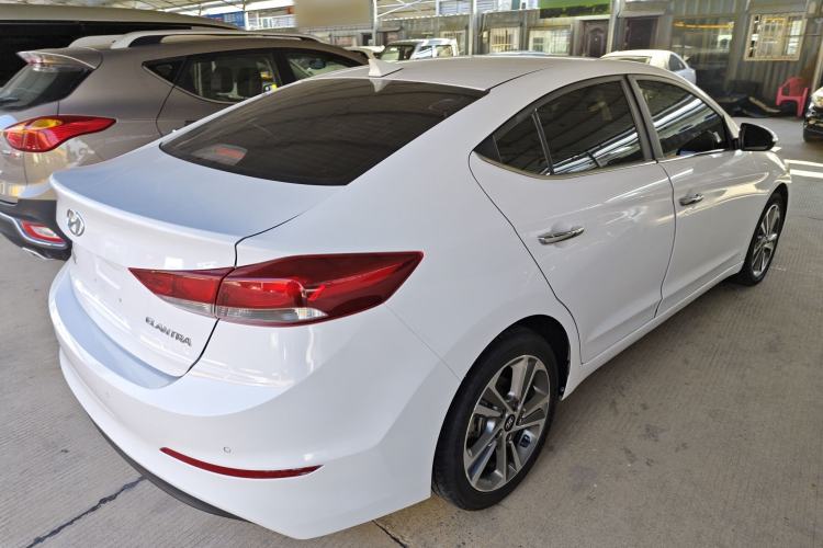 Used Hyundai Elantra 2016 1.6L Automatic ZhiXuan – Elite Version
