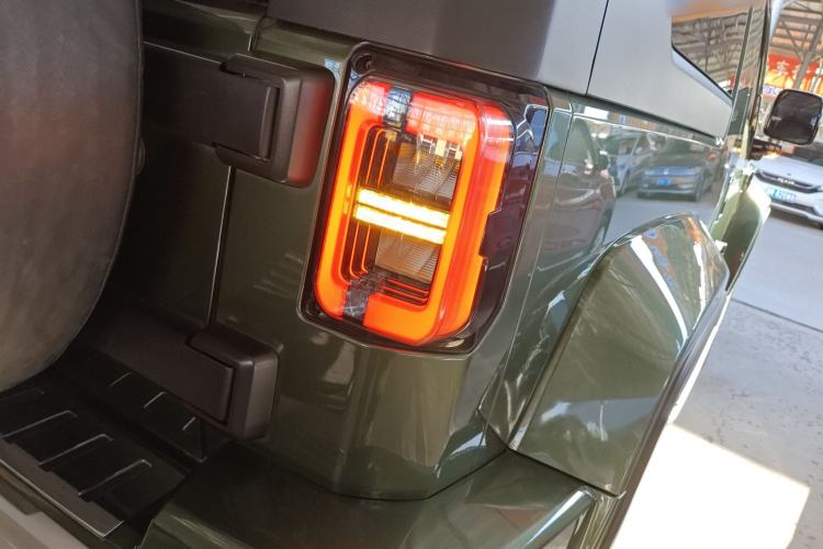 Used  BJ40 2020 2.0T Automatic Four-Wheel Drive Tribute Edition 2020 Xieke Version
