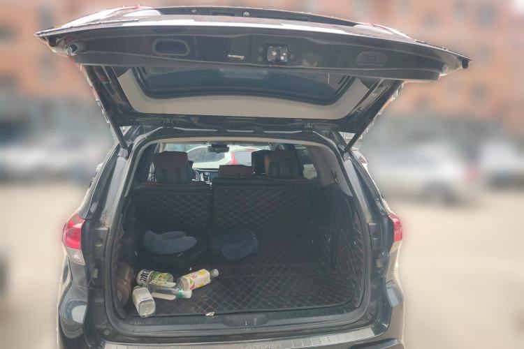 Used Toyota Highlander 2018 2.0T Four-Wheel Drive Luxury Edition 7 Seats China V Emission Standard