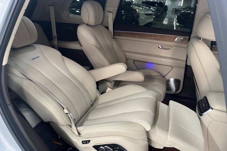 Used Hima AITO M7 2024 1.5T Rear-Drive Plus Version 6 Seats
