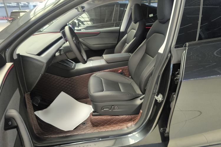 Used Tesla Model Y 2025 Rear-Wheel-Drive Version
