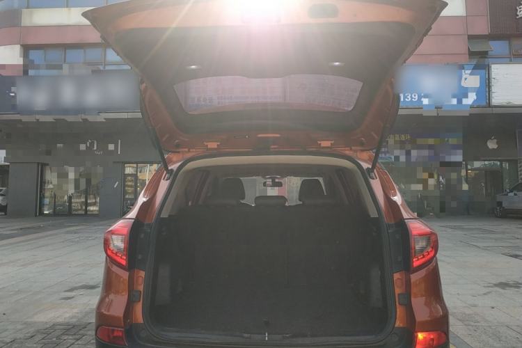 Used BYD Song 2016 GaiShi Edition 1.5TID Automatic Elite Model
