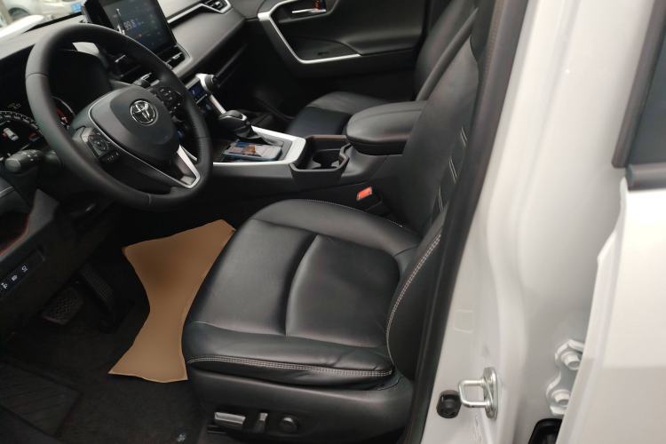 Used Toyota RAV4 2022 2.0L CVT Two-Wheel Drive Prestige Edition
