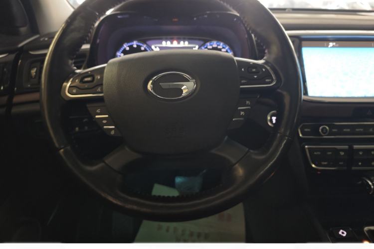 Used GAC Trumpchi GS8 2017 320T Two-Wheel Drive Luxury Smart Connectivity Version (7 Seats)
