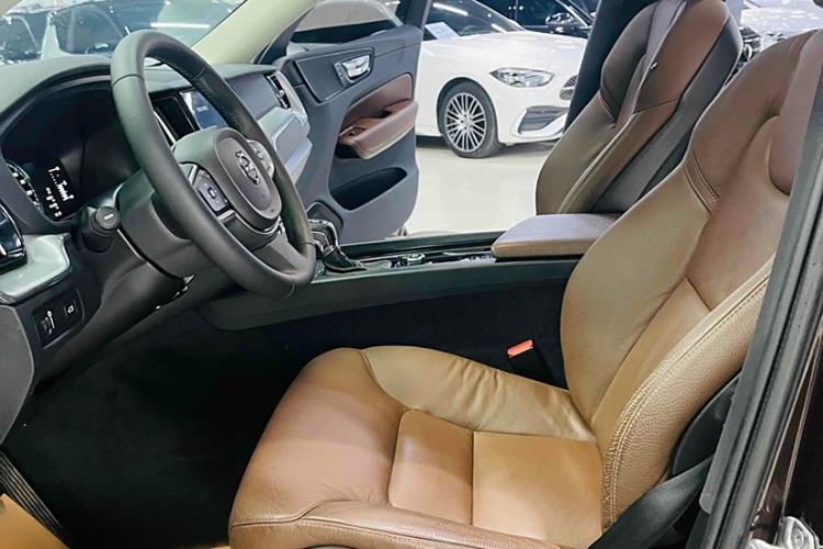 Used Volvo XC60 2019 T5 4x4 Smart Edition China V Standard
