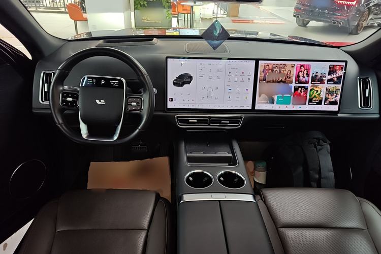 Used Li Auto L8 2023 Pro Model
