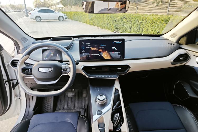 Used Geometry A 2021 Pro Enhanced High-Efficiency Range Version 600 km A600 Cubic Edition
