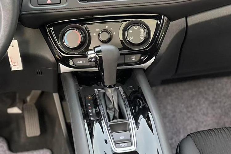 Used Honda Vezel 2020 1.5L CVT Pioneer Edition
