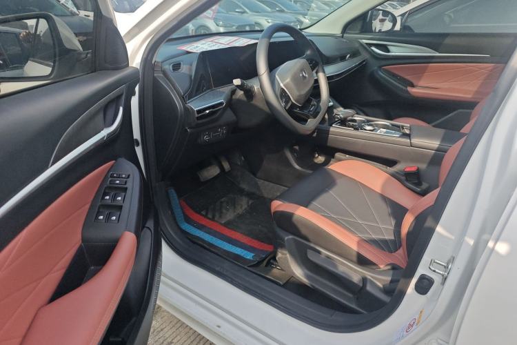 Used Changan Eado 2024 PLUS Blue Whale NE 1.4T GDI DCT High-Energy Edition
