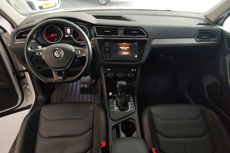 Used Volkswagen Tiguan L 2019 330TSI Automatic Two-Wheel Drive Panoramic Comfort Edition China VI Standard
