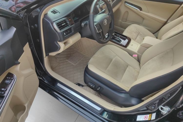 Used Toyota Camry 2016 2.5G 10th Anniversary Deluxe Navigation Edition
