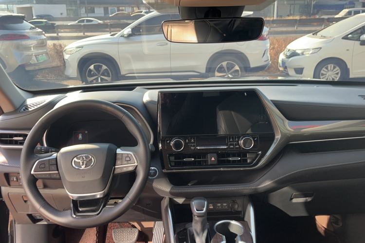 Used Toyota Highlander 2024 2.5L Smart Electric Hybrid Dual-Engine Four-Wheel Drive Prestige Version – 7 Seats